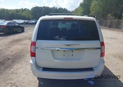 2016 Chrysler Town & Country Touring из США, поврежденный, VIN 2C4RC1BG2GR129324